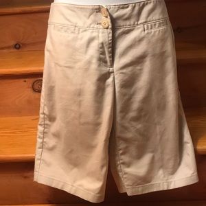 Khaki Ann Taylor signature fit shorts size 4